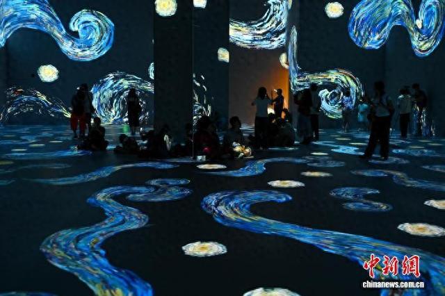 “印象·梵高——沉浸式数字艺术展”在广东省博物馆开展