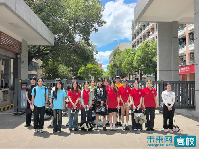 浙大宁波理工学院社会实践团：数字为笔绘古阁 青春作墨传薪火